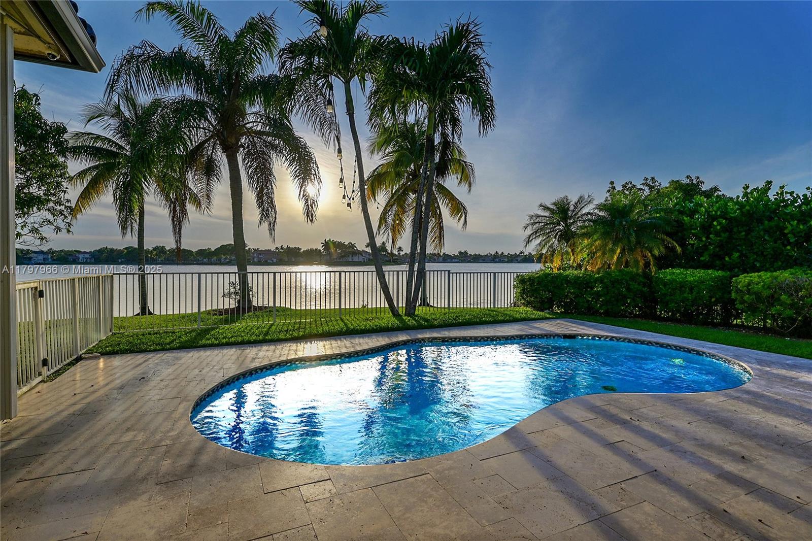 MARINERS COVE OF EAGLE LA - Residential