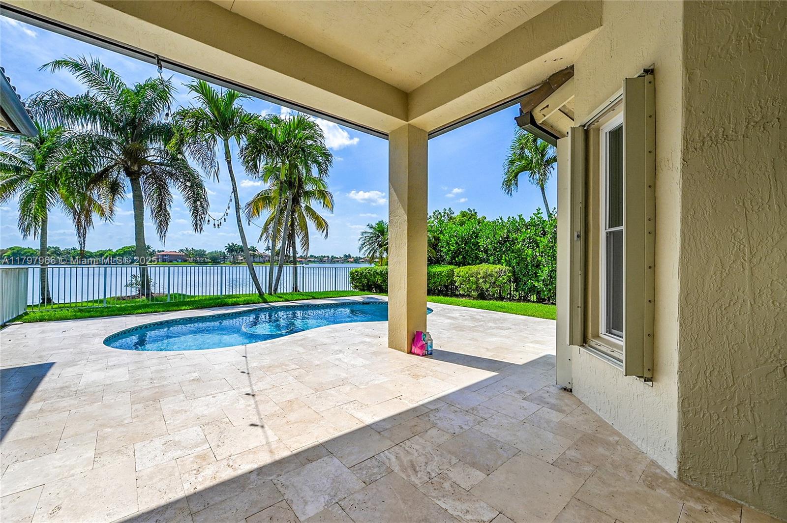 MARINERS COVE OF EAGLE LA - Residential