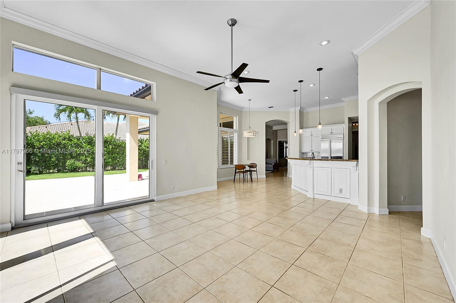 MARINERS COVE OF EAGLE LA - Residential