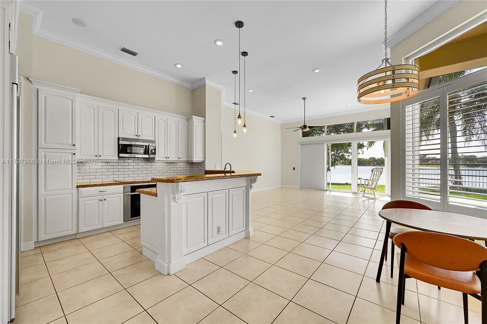 MARINERS COVE OF EAGLE LA - Residential