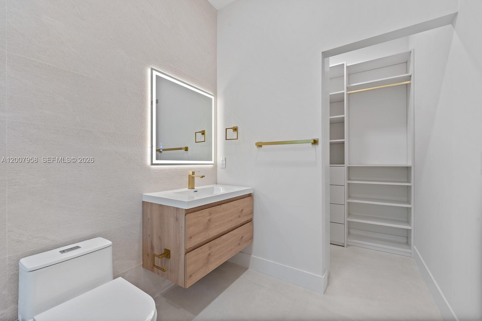SUB OF SW1/4 - Residential
