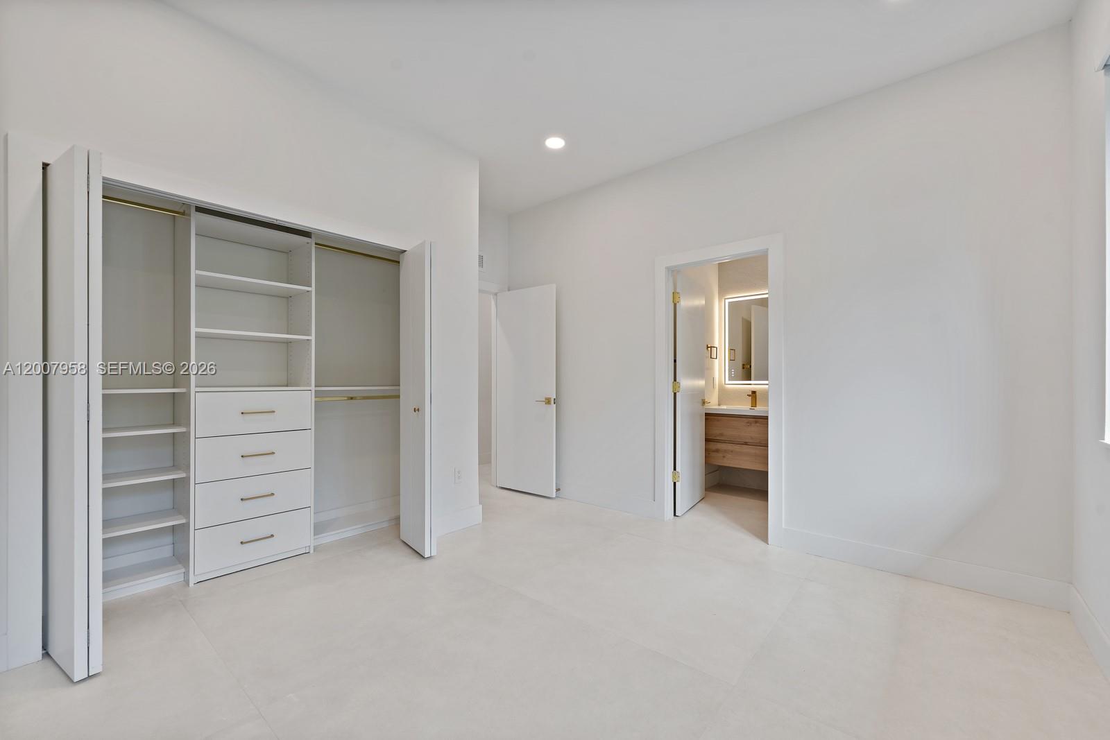 SUB OF SW1/4 - Residential