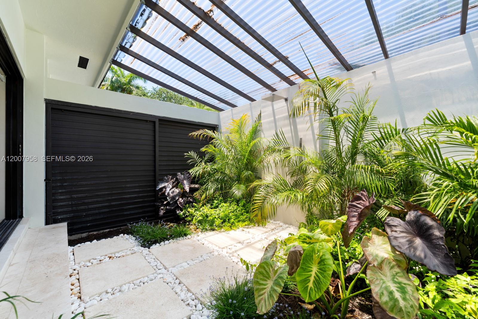 SUB OF SW1/4 - Residential