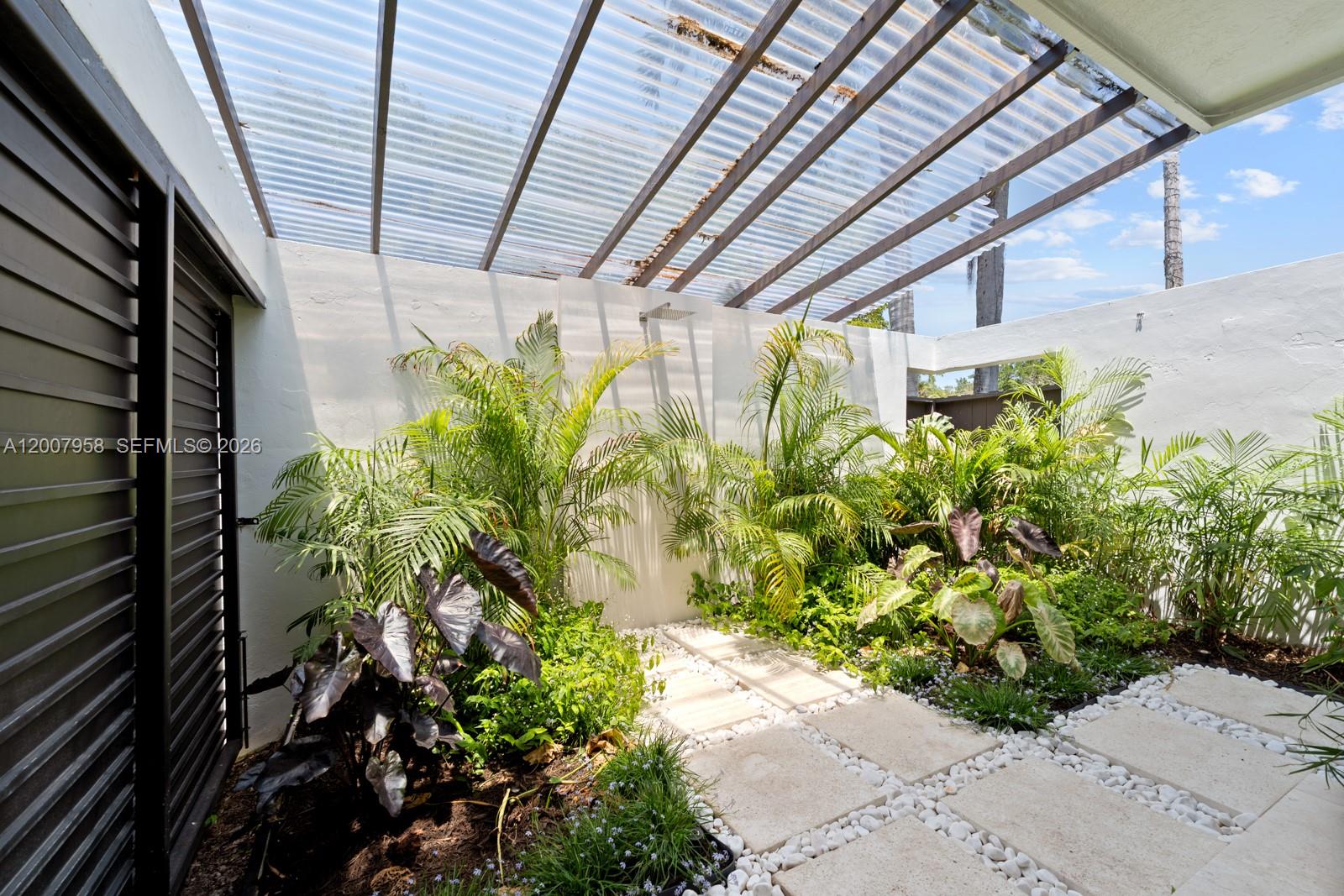 SUB OF SW1/4 - Residential