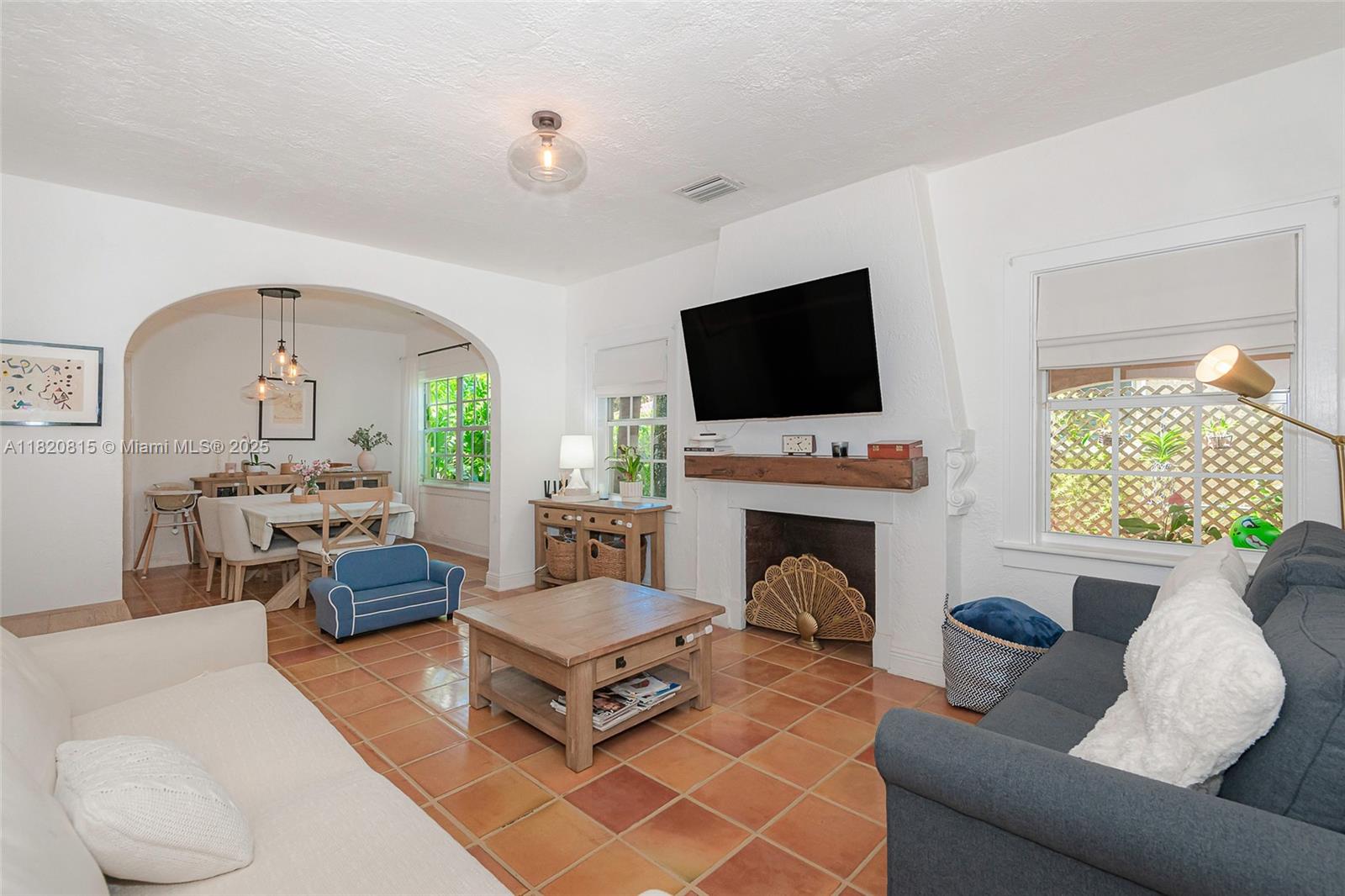 CORAL GABLES GRANADA SEC - Residential