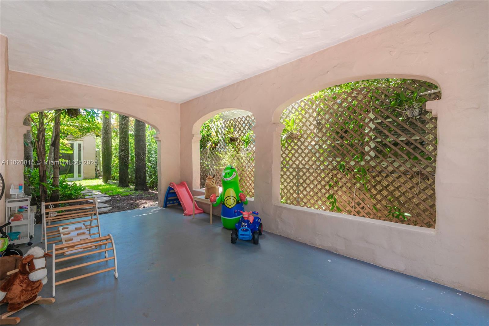 CORAL GABLES GRANADA SEC - Residential