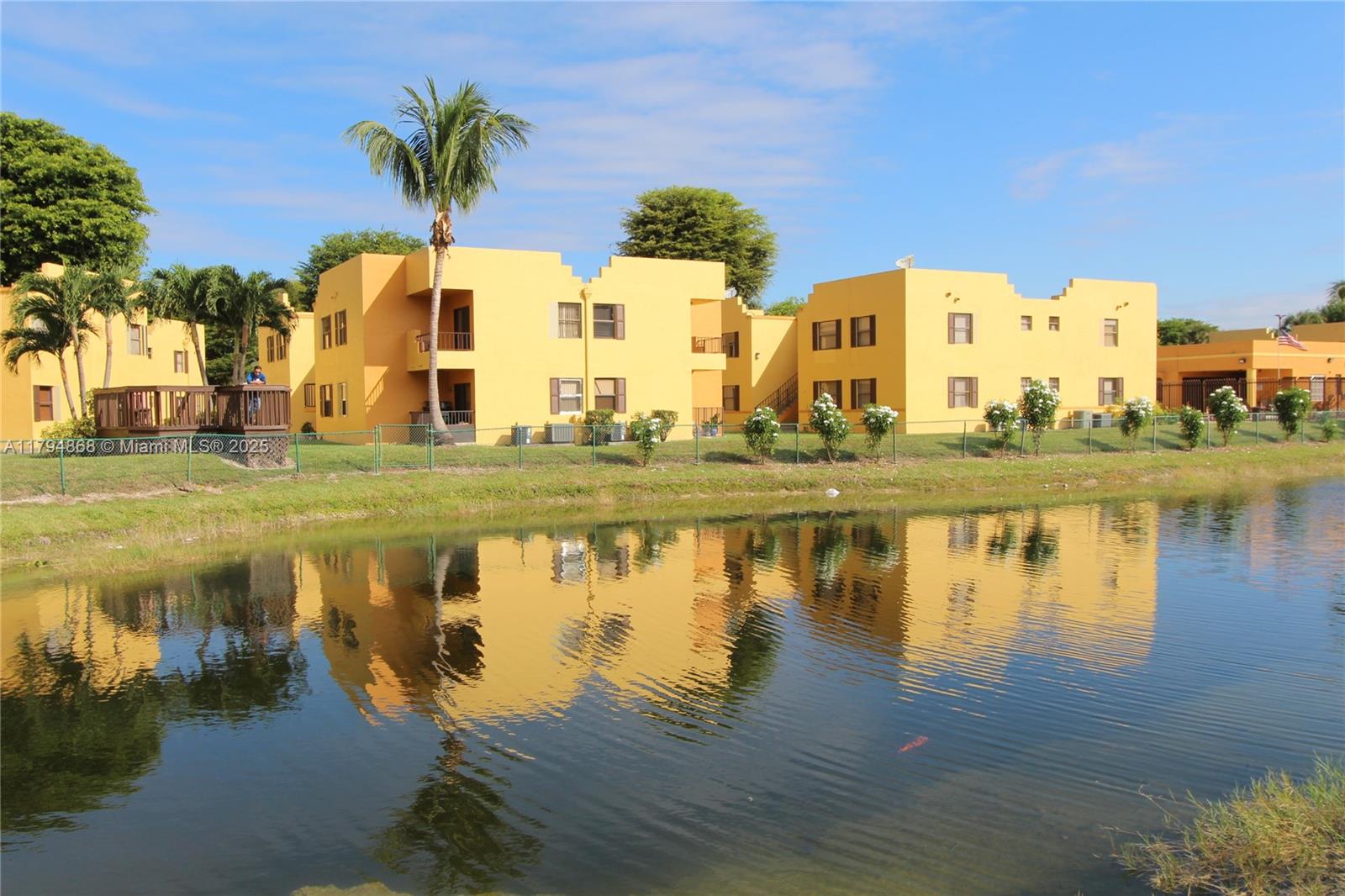 Rental Property at 686 Nw 114th Ave 101, Sweetwater, Miami-Dade County, Florida - Bedrooms: 1 
Bathrooms: 1  - $1,825 MO.