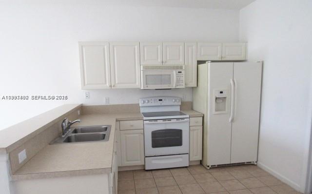 MARSH HARBOUR - Residential Lease