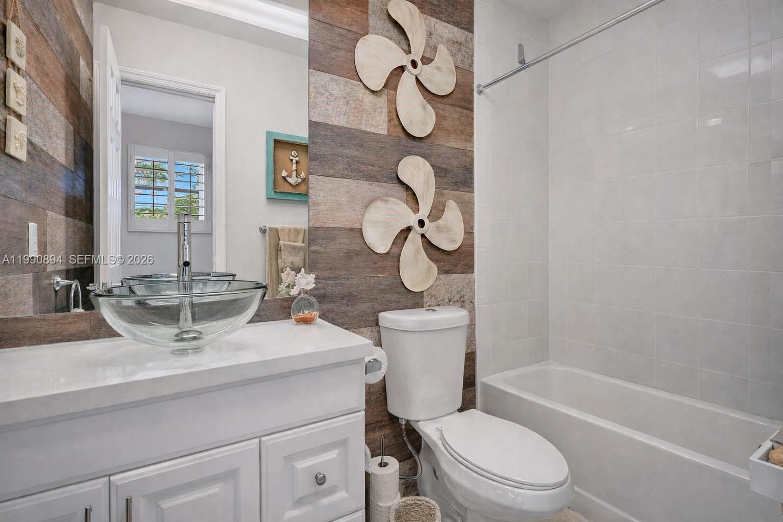 FICUS GARDENS CONDO - Residential