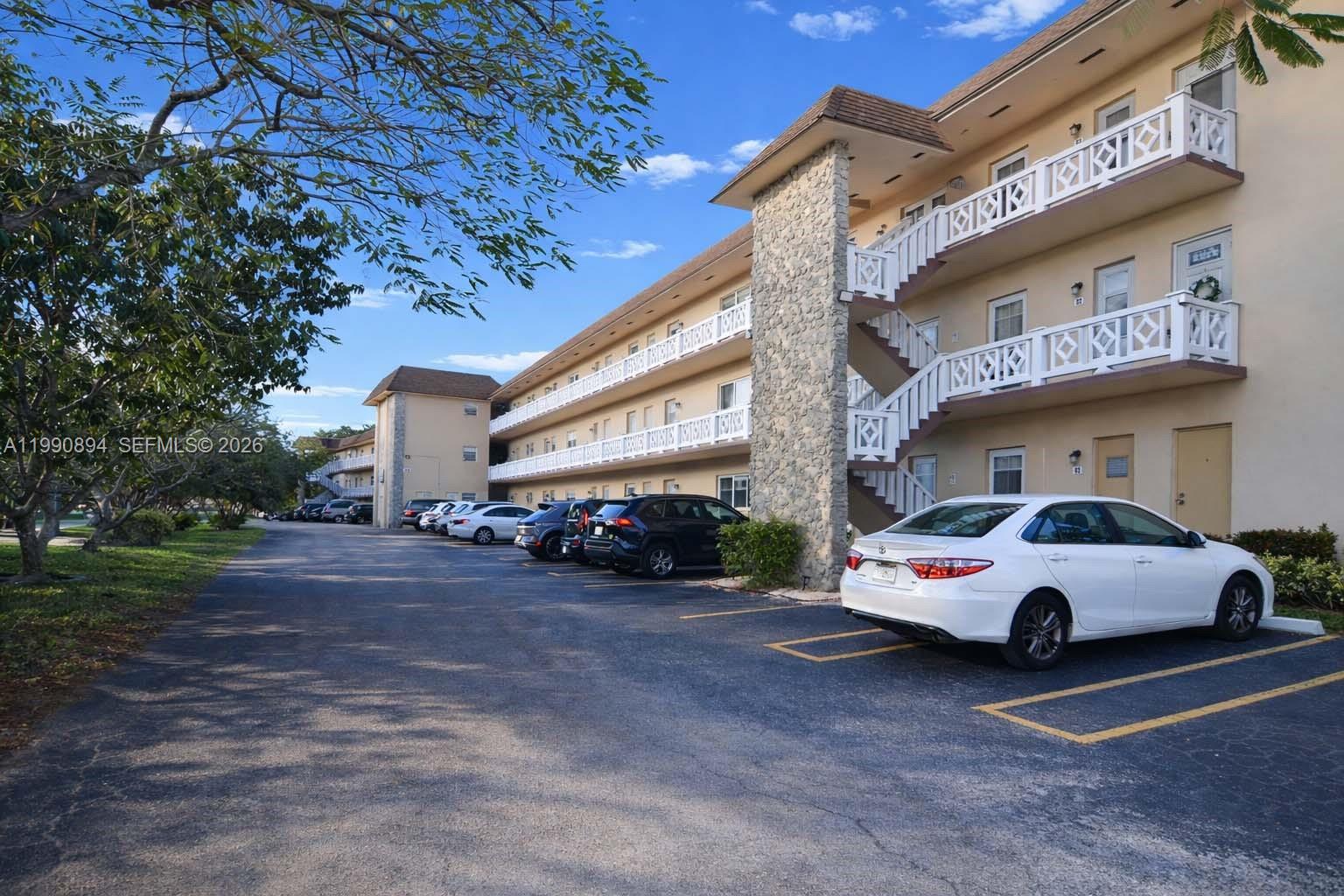 FICUS GARDENS CONDO - Residential