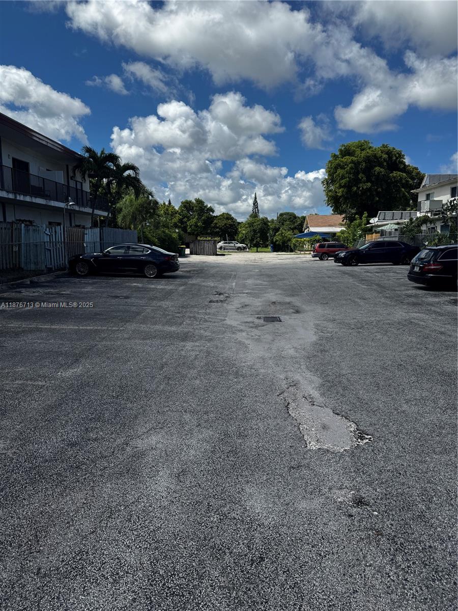 ATRIUM OF HOLLYWOOD INC C - Residential Lease