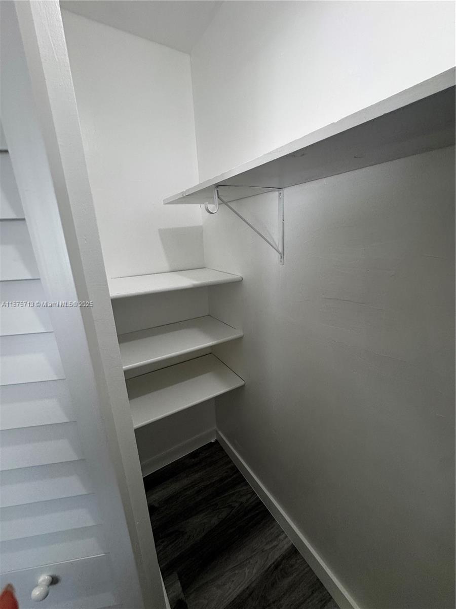 ATRIUM OF HOLLYWOOD INC C - Residential Lease