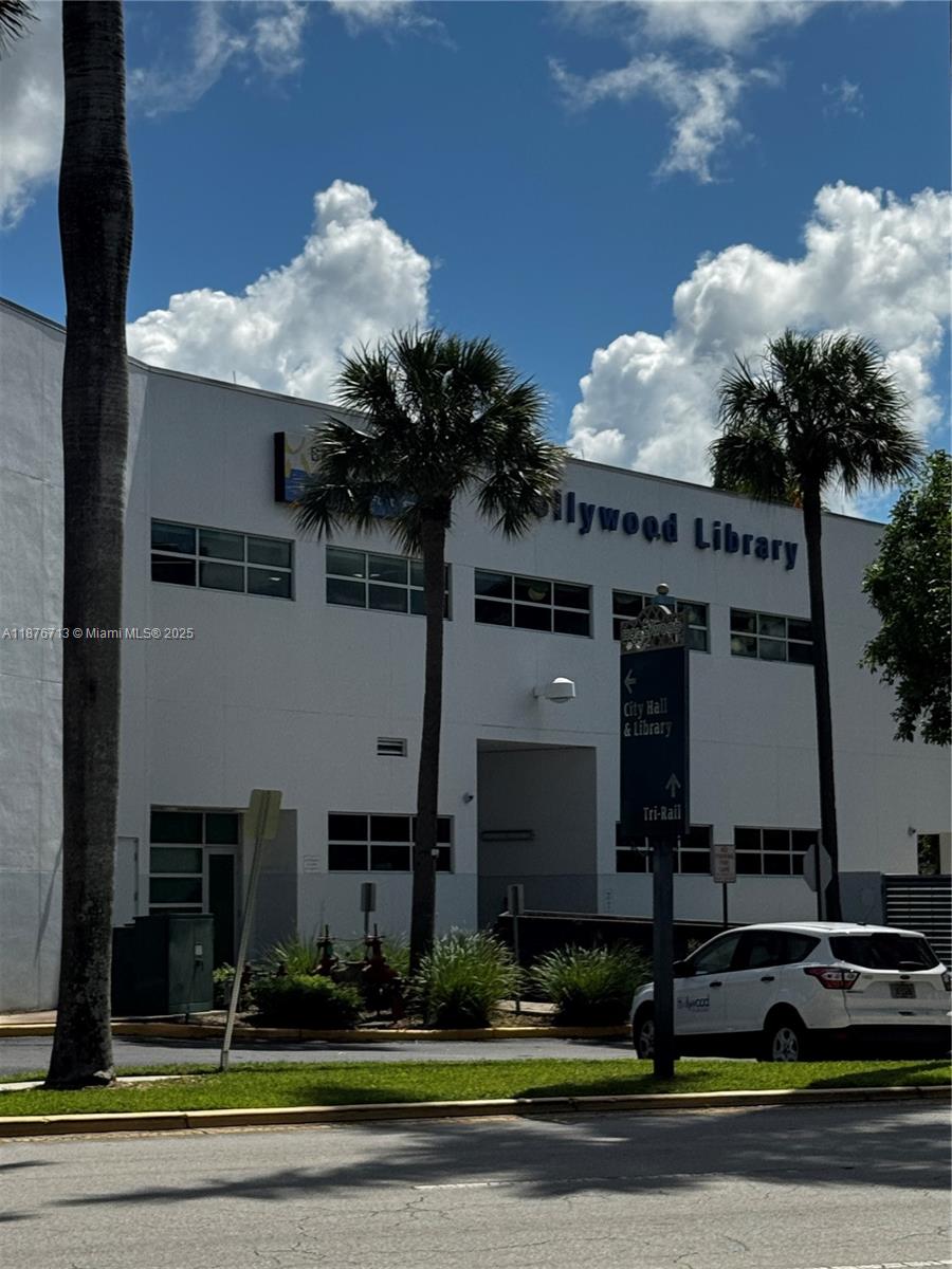 ATRIUM OF HOLLYWOOD INC C - Residential Lease