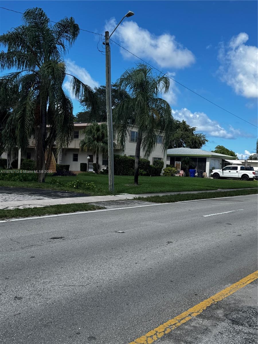 ATRIUM OF HOLLYWOOD INC C - Residential Lease