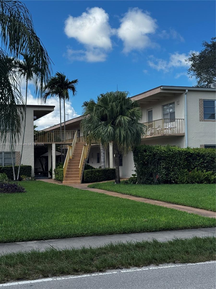 ATRIUM OF HOLLYWOOD INC C - Residential Lease