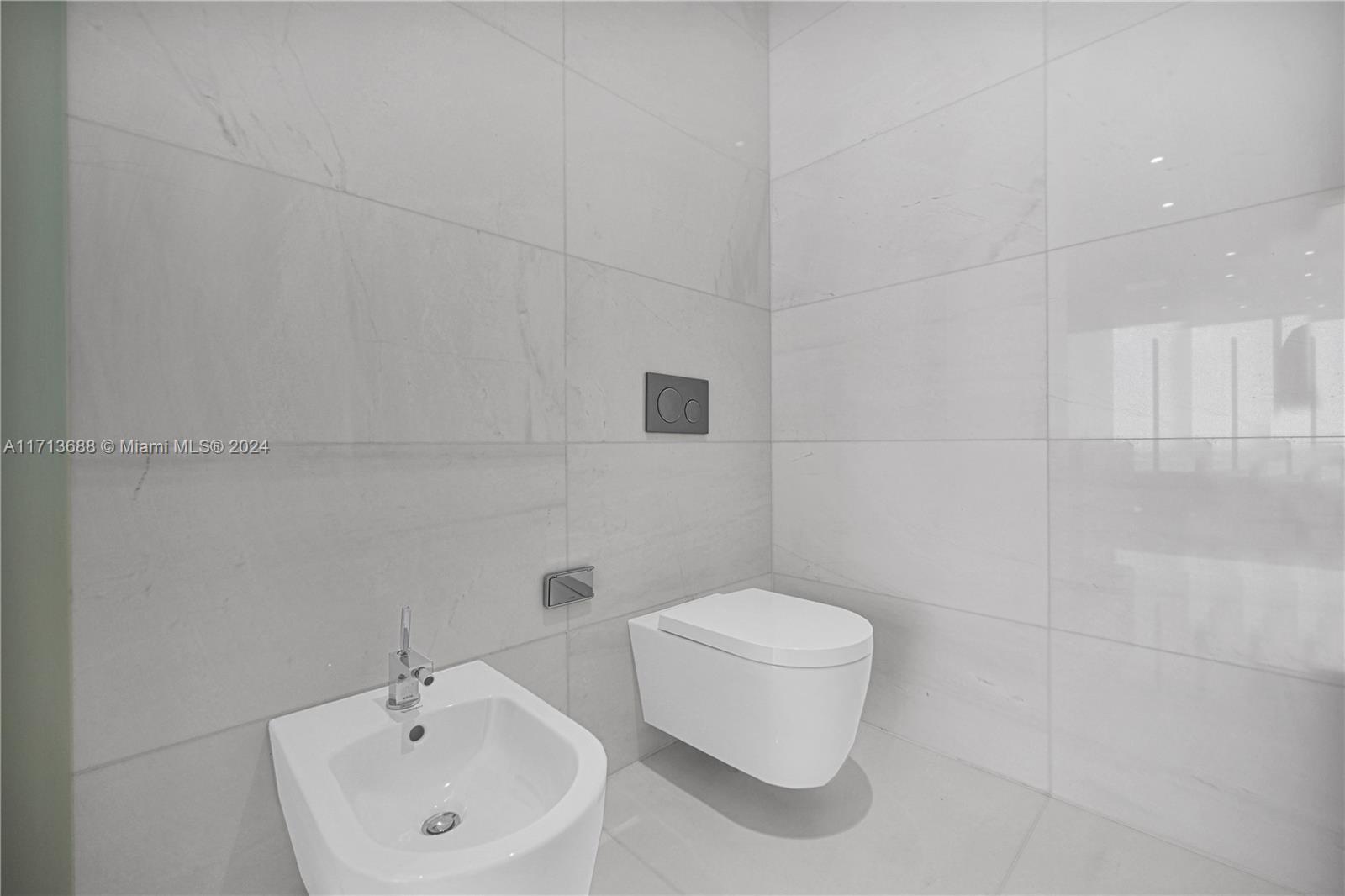 Aston Martin Residences - Residential