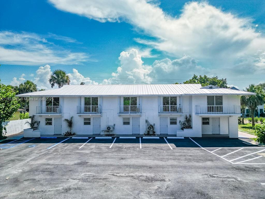 Fully furnished 1-bed / 1-bath unit across from the beach on Hutchinson Island! Completely remodeled with a modern kitchen featuring stainless steel appliances, stylish finishes, and one king-sized bed with nightstands. Includes a dining table, sofa, and everything needed for comfortable beachfront living.
Water & garbage are included.
Electricity is partially included — a flat fee of $50/month per person
Building Amenities: On-site coin laundry and one assigned parking space.
Close to oceanfront parks, shopping, dining, and all the best Hutchinson Island has to offer. Just across from beach access. Vacant Unit. Must-see. Contact the listing agent to schedule a showing.