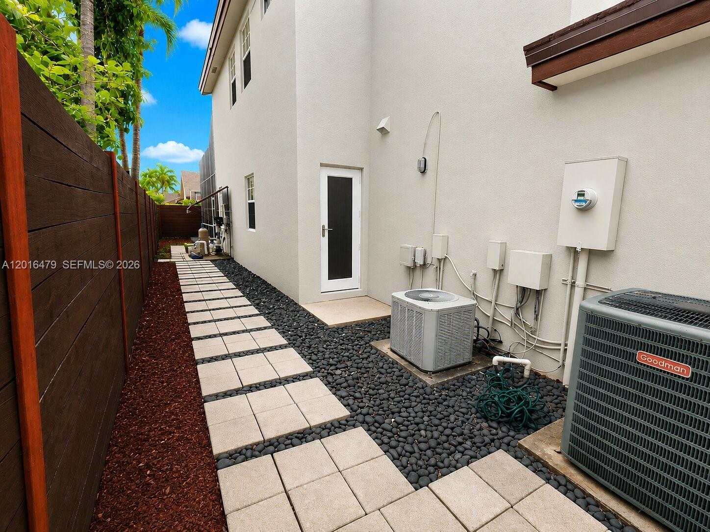 P.I. ESTATES - Residential