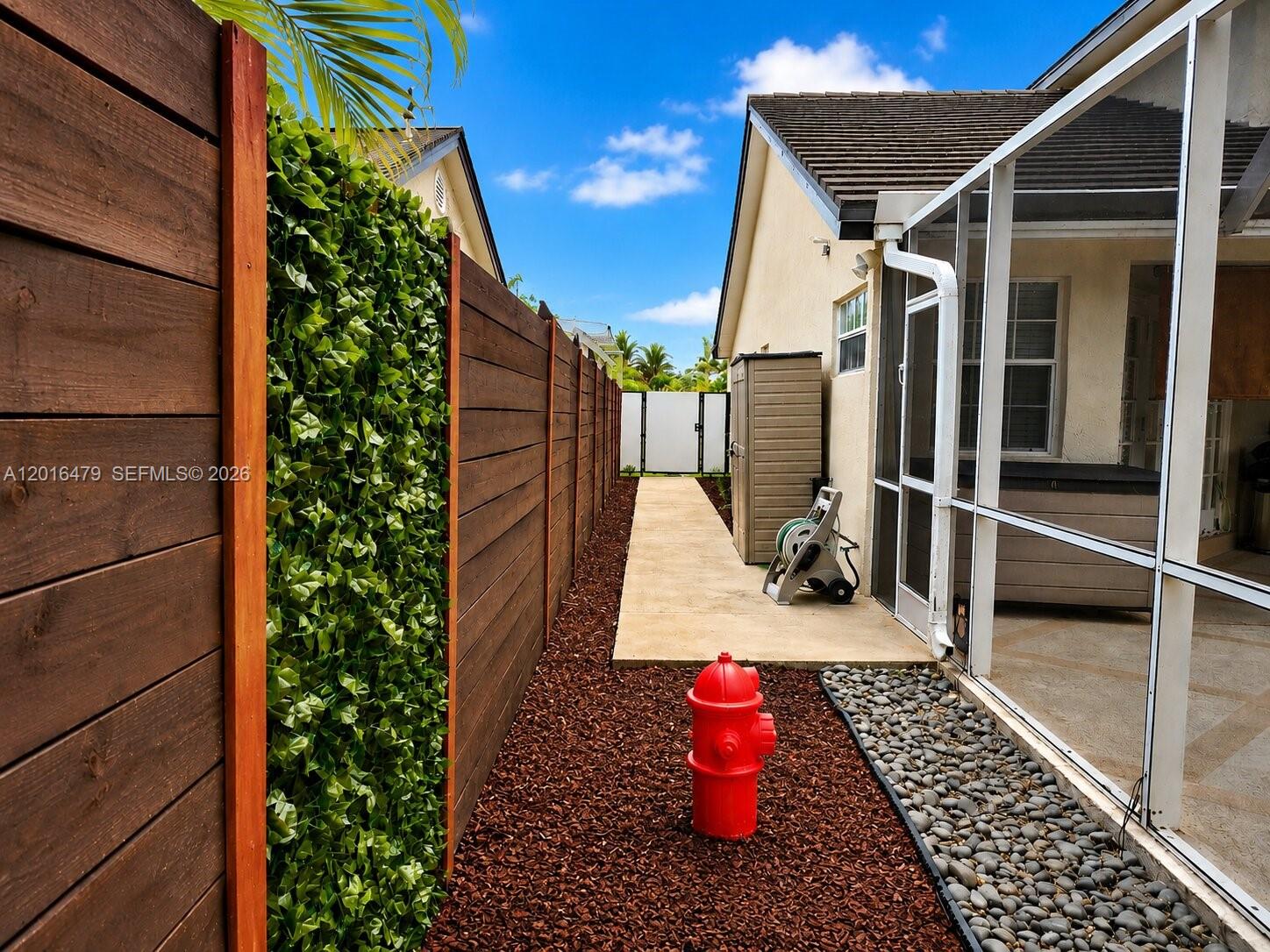 P.I. ESTATES - Residential