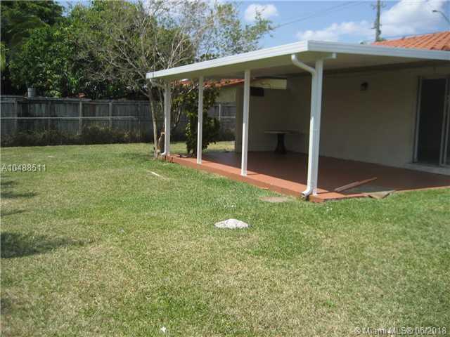 SNAPPER CREEK VILLAS - Residential