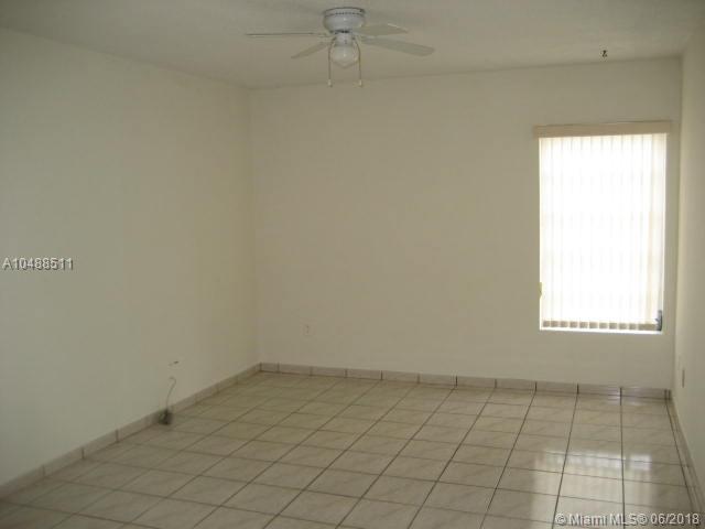 SNAPPER CREEK VILLAS - Residential