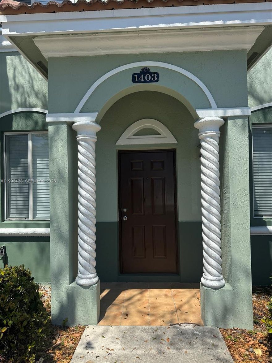 Beautiful turnkey townhome with lake views, 3 bedrooms, 2.5 bathrooms, plus an enclosed 4th bedroom. Impeccably maintained and move-in ready, this home features an enclosed backyard, a convenient location near the community entrance, and over $10,000 in recent repairs and upgrades.

Ideal for both homeowners and investors, the property is just one block from Publix, close to major highways, and located in a high-demand rental area with excellent income potential. Enjoy a well-kept community with 2 pools, 2 lakes, and 24-hour security.
Why renting when you can own