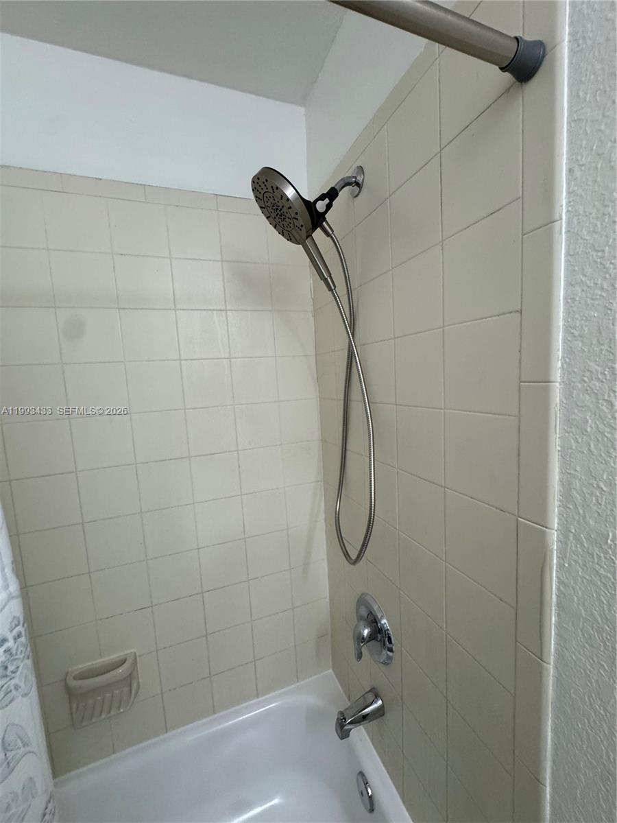 SHOMA TOWNHOMES AT KEYSCO - Residential