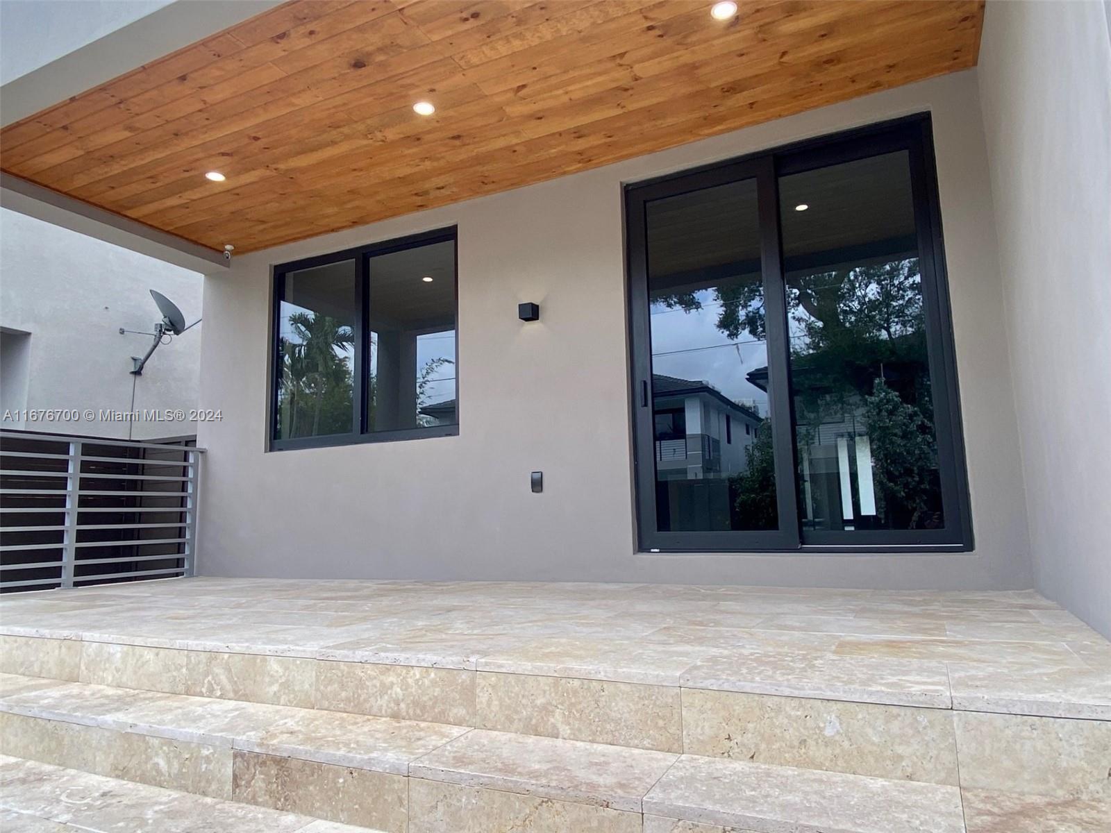 CROISSANT PARK RIVER SEC - Residential