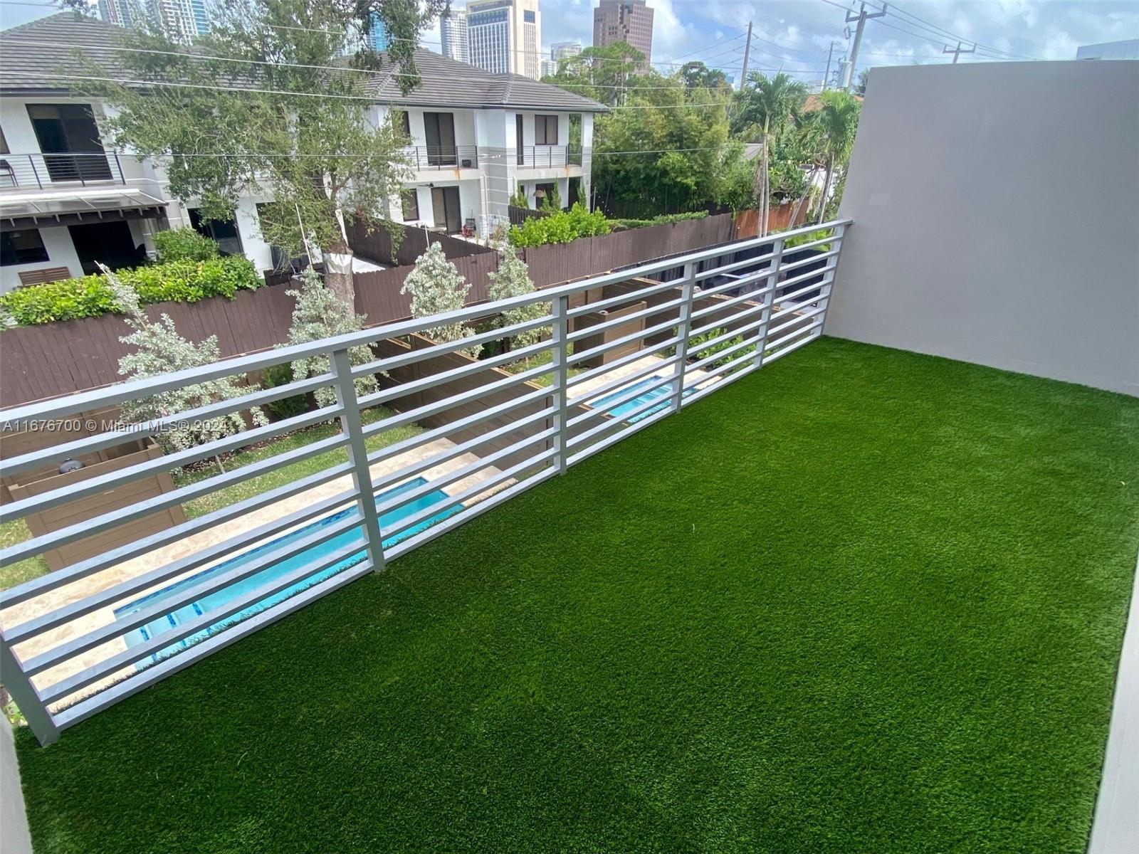 CROISSANT PARK RIVER SEC - Residential
