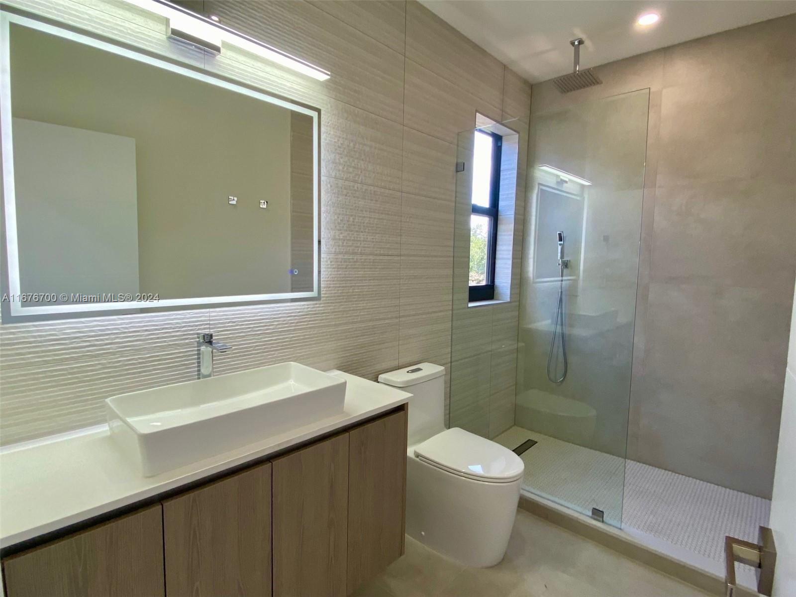 CROISSANT PARK RIVER SEC - Residential