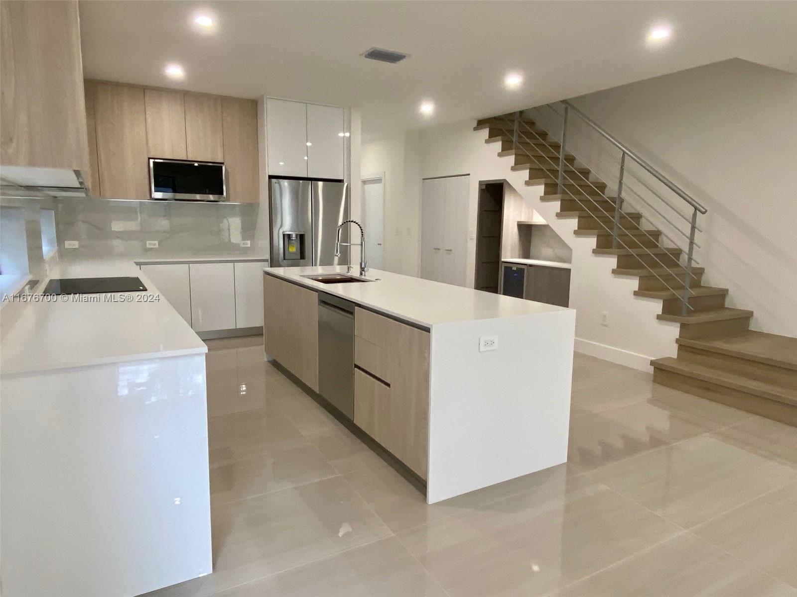 CROISSANT PARK RIVER SEC - Residential