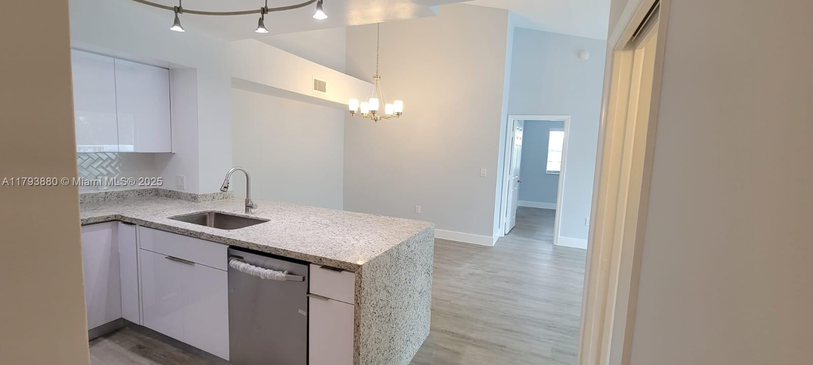 677 SW 111th Ave 303