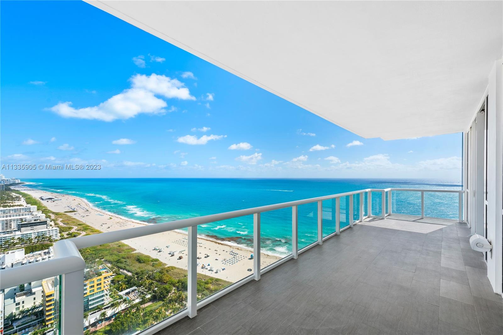 CONTINUUM ON SOUTH BEACH - Residential