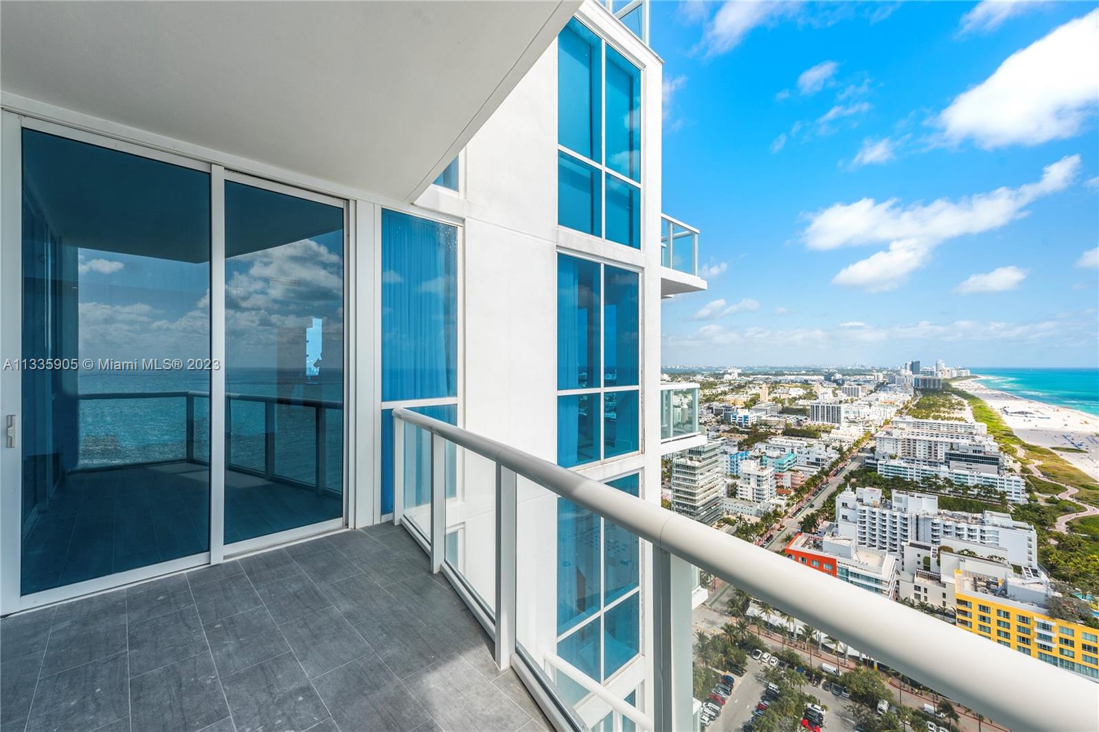 CONTINUUM ON SOUTH BEACH - Residential