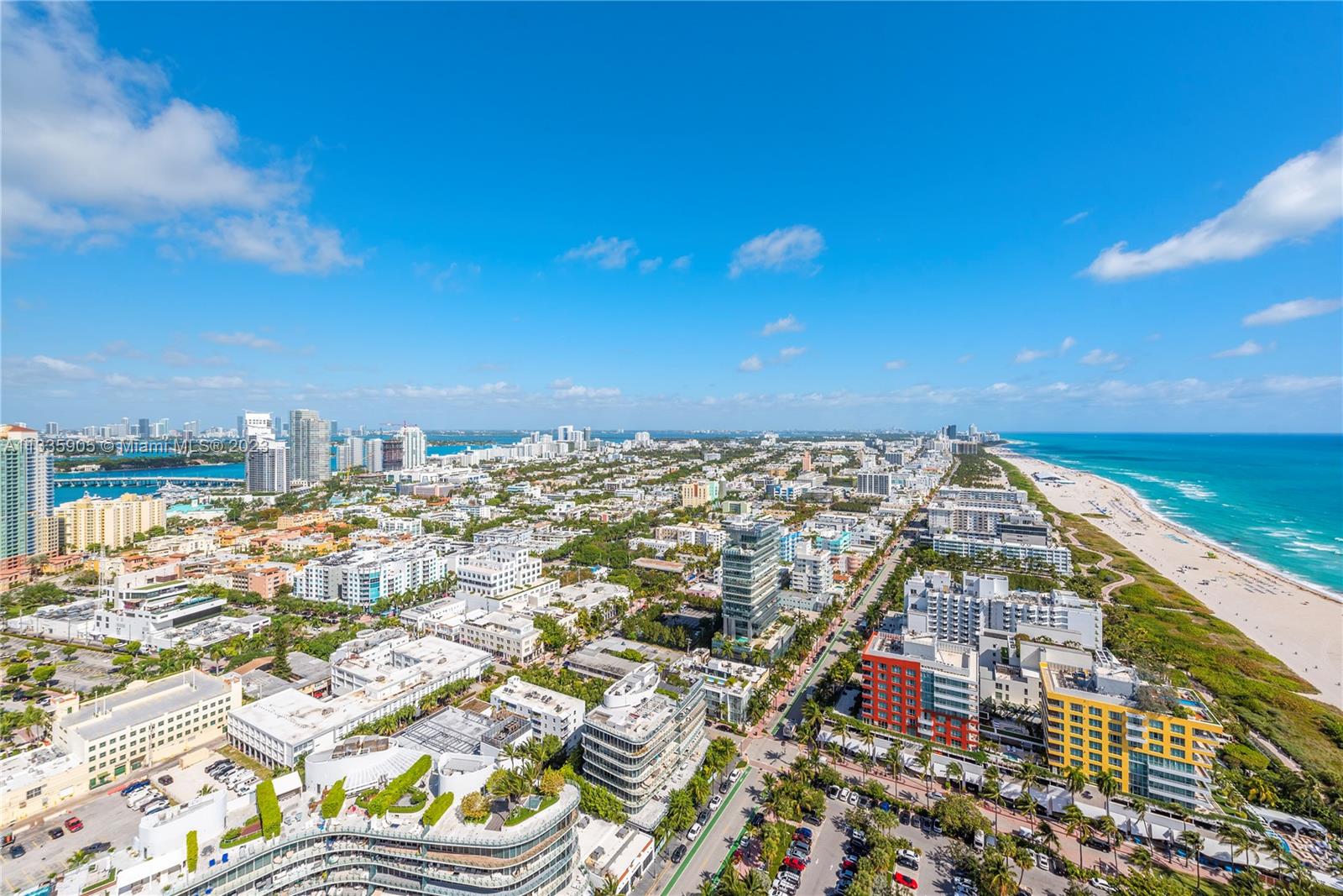 CONTINUUM ON SOUTH BEACH - Residential