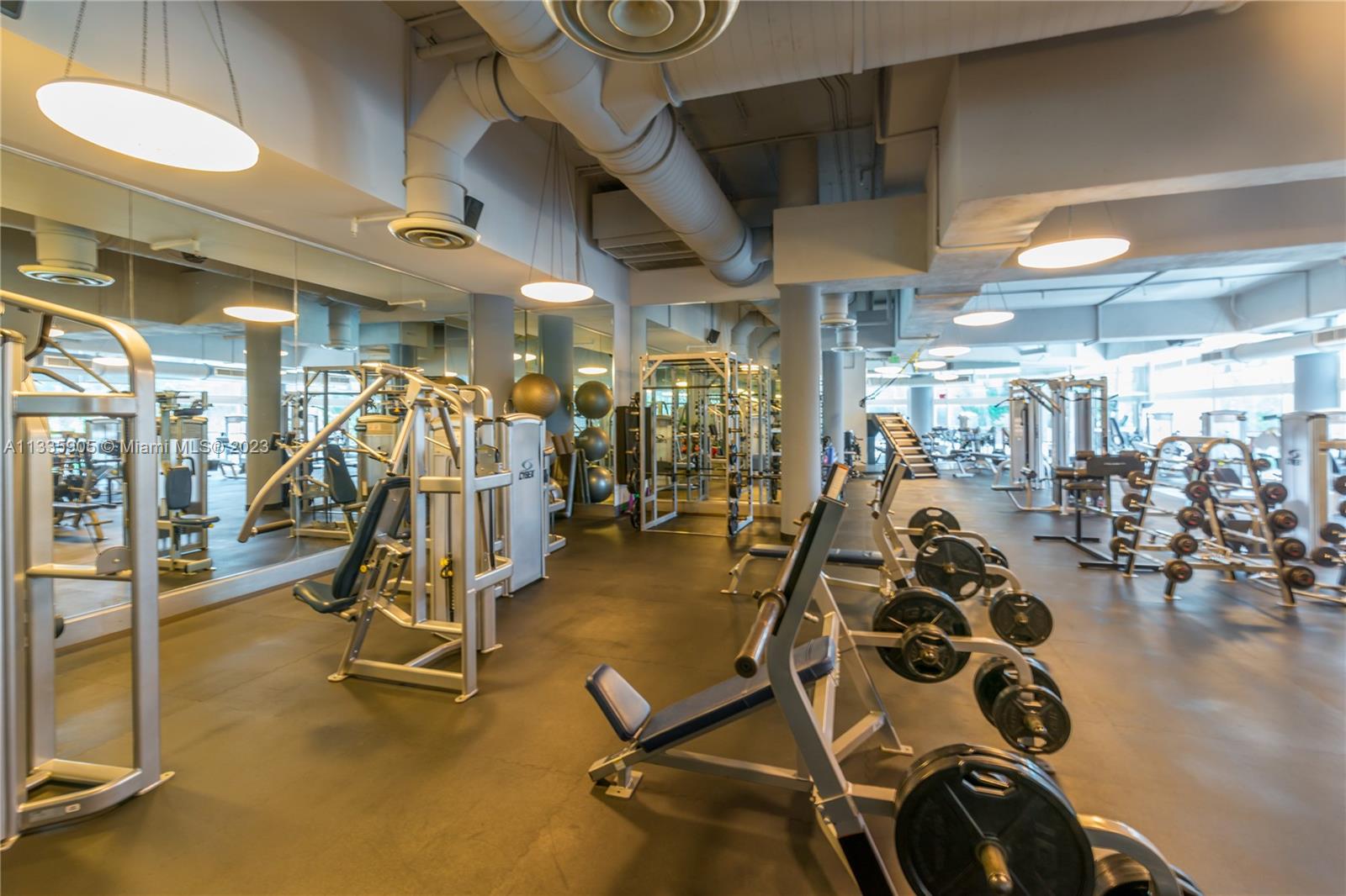 CONTINUUM ON SOUTH BEACH - Residential