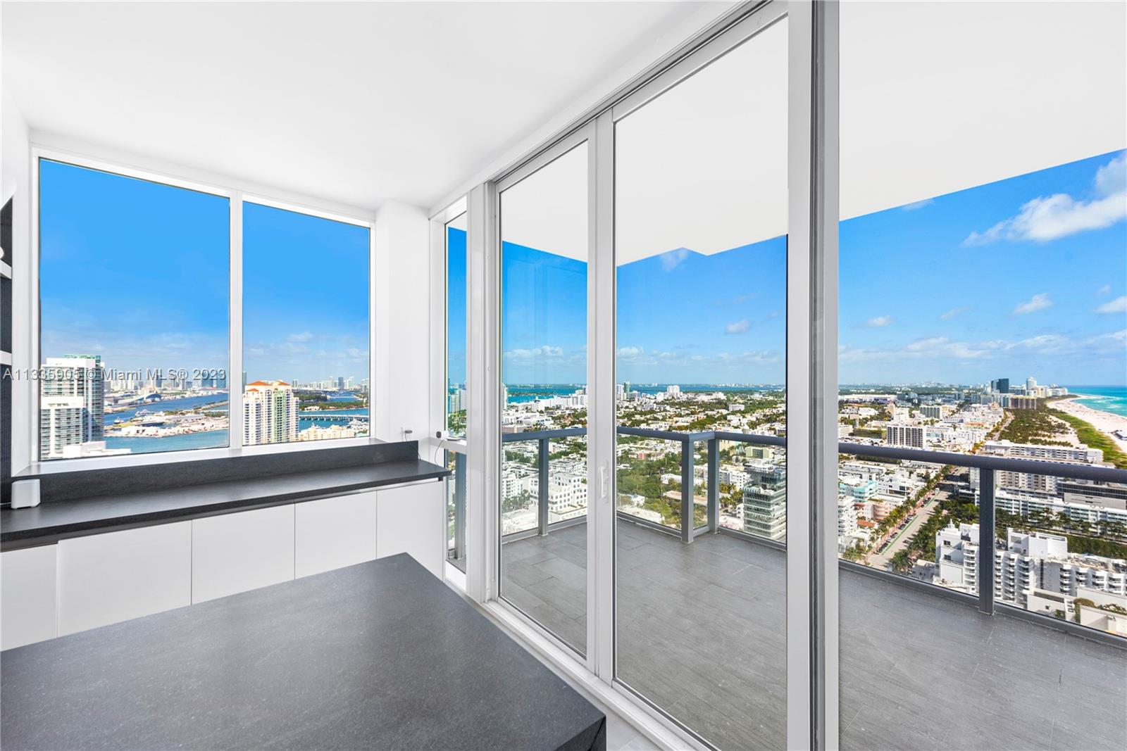 CONTINUUM ON SOUTH BEACH - Residential