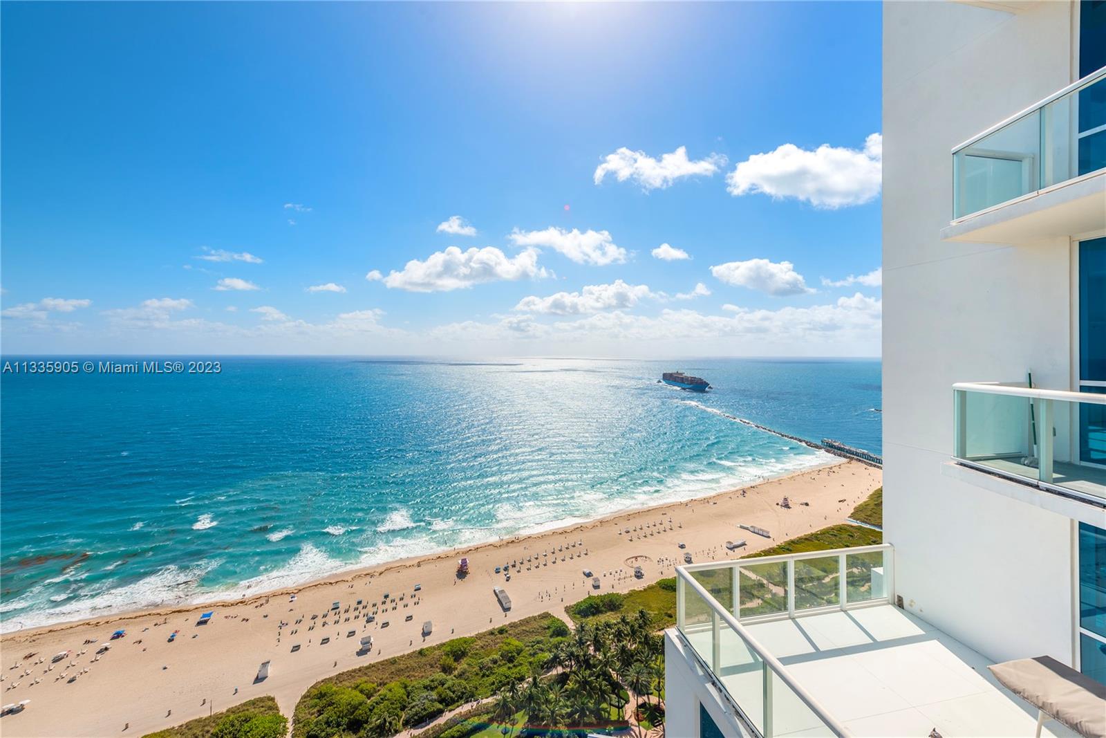 CONTINUUM ON SOUTH BEACH - Residential