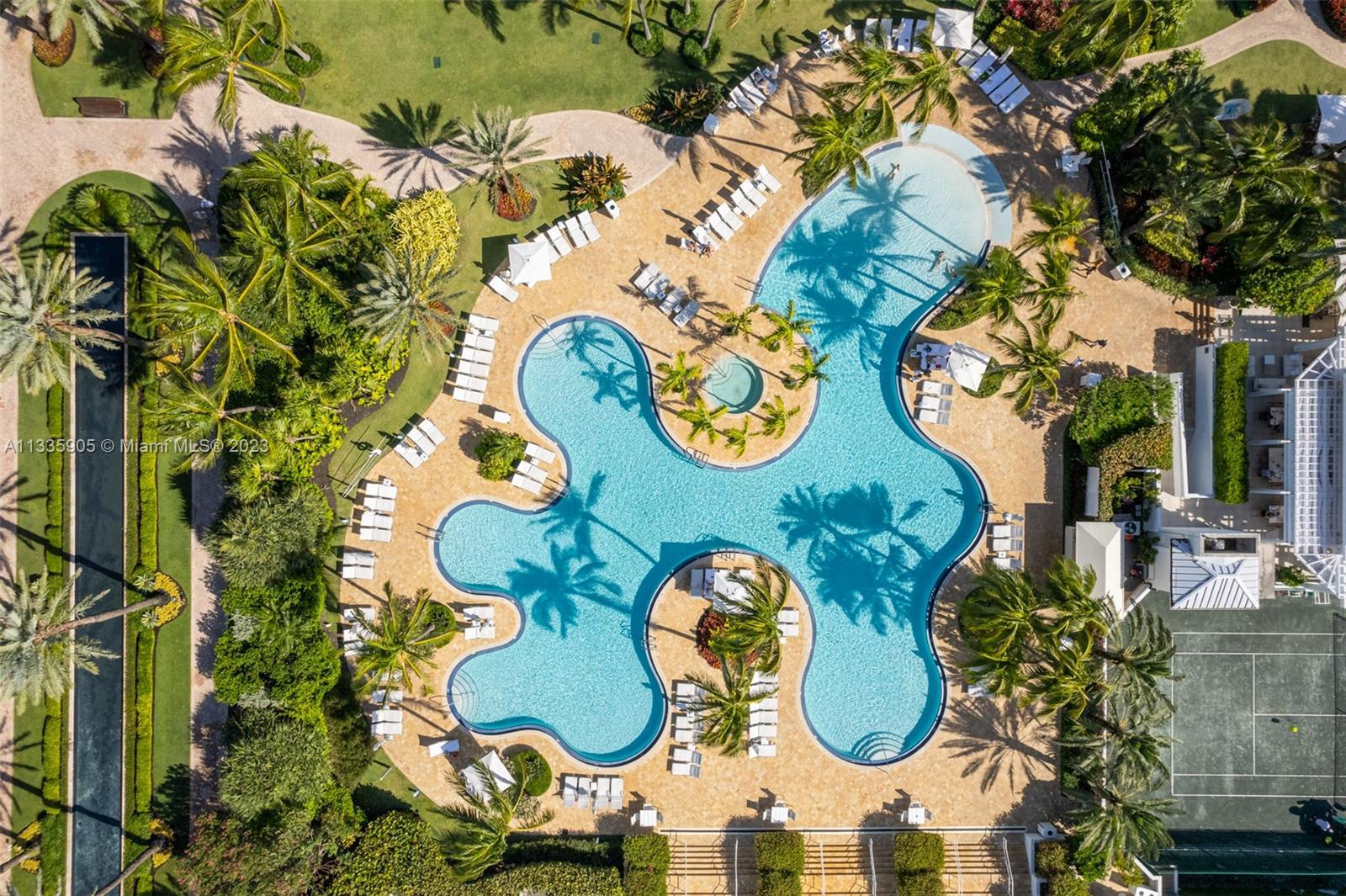 CONTINUUM ON SOUTH BEACH - Residential