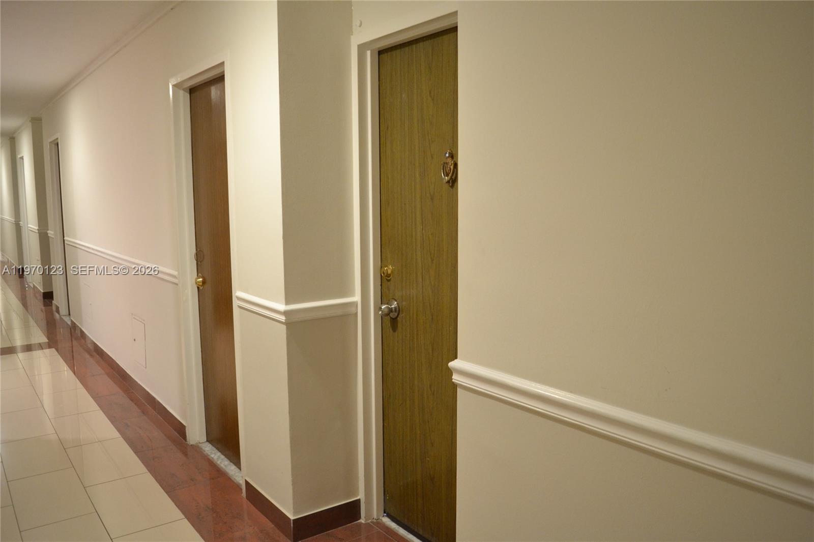 2899 Collins Ave 440