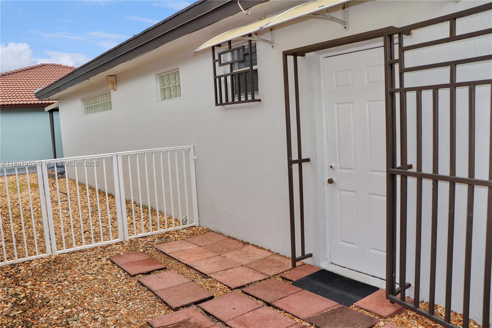EAGLES POINT SUB 1ST ADDN - Residential Lease