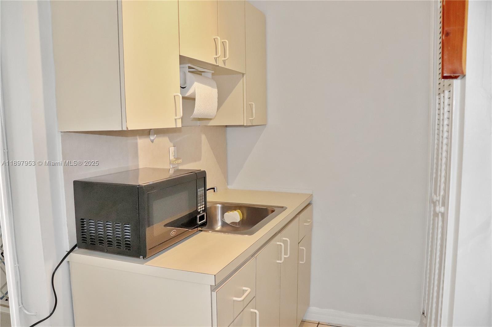 EAGLES POINT SUB 1ST ADDN - Residential Lease