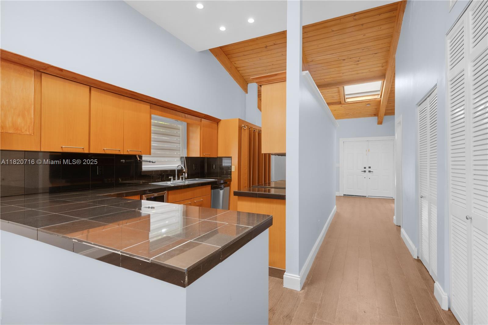 HARBOURWOOD VILLAS - Residential Lease