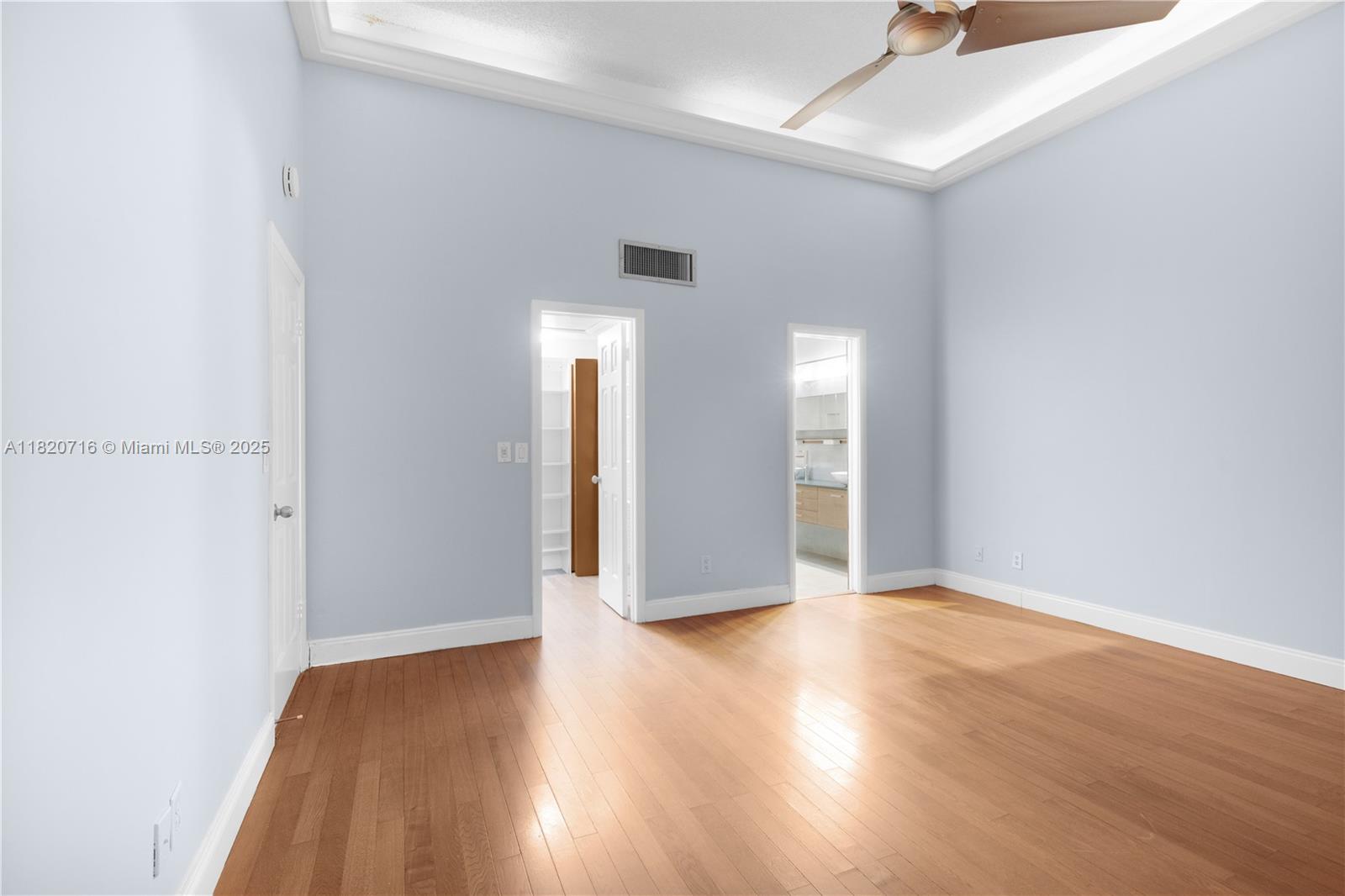 HARBOURWOOD VILLAS - Residential Lease