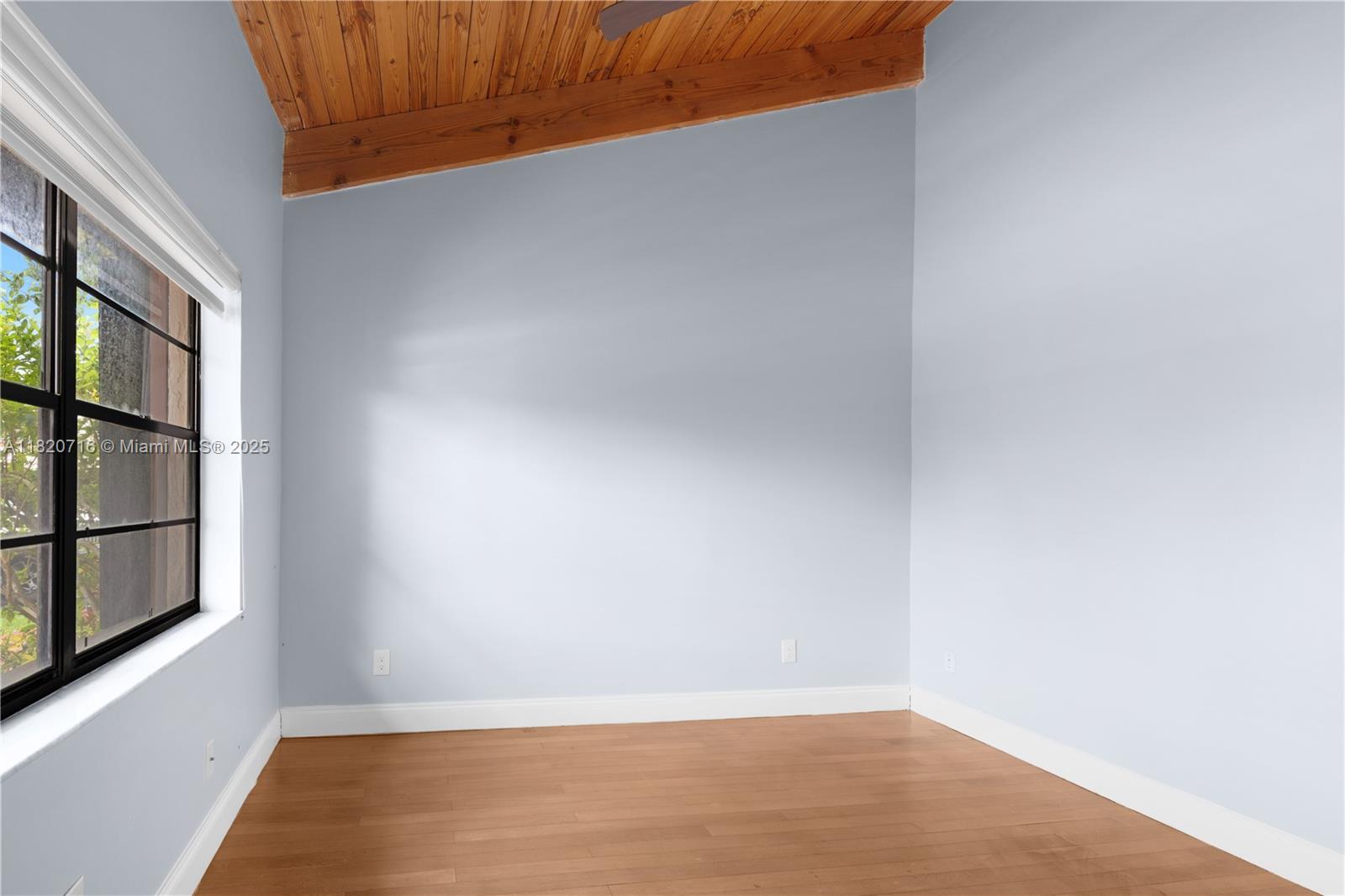 HARBOURWOOD VILLAS - Residential Lease