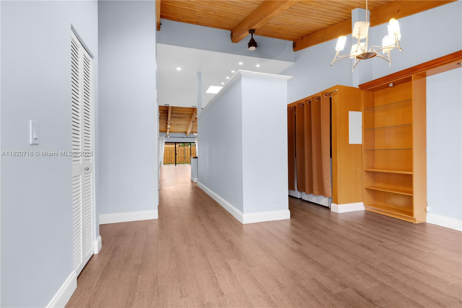 HARBOURWOOD VILLAS - Residential Lease