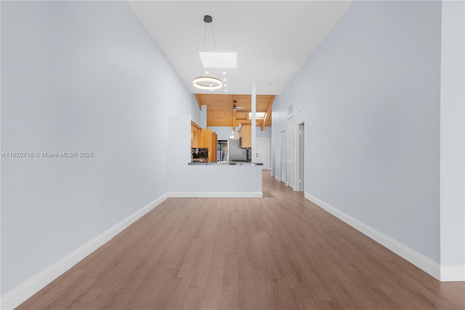 HARBOURWOOD VILLAS - Residential Lease