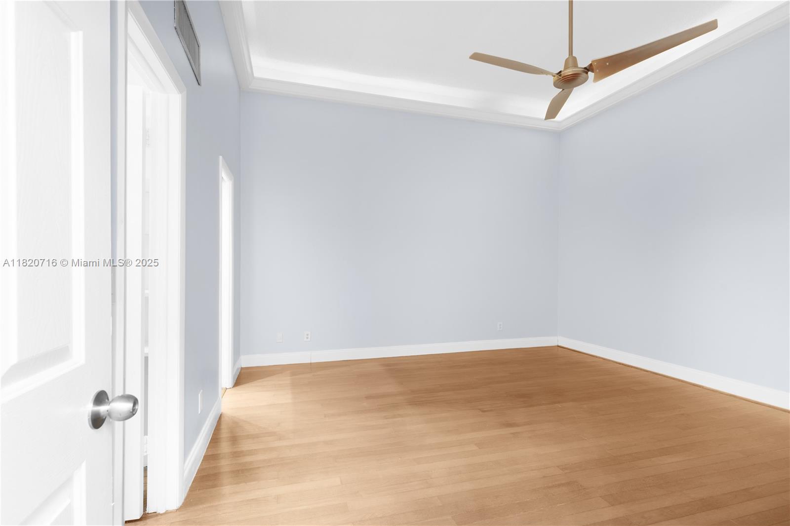 HARBOURWOOD VILLAS - Residential Lease