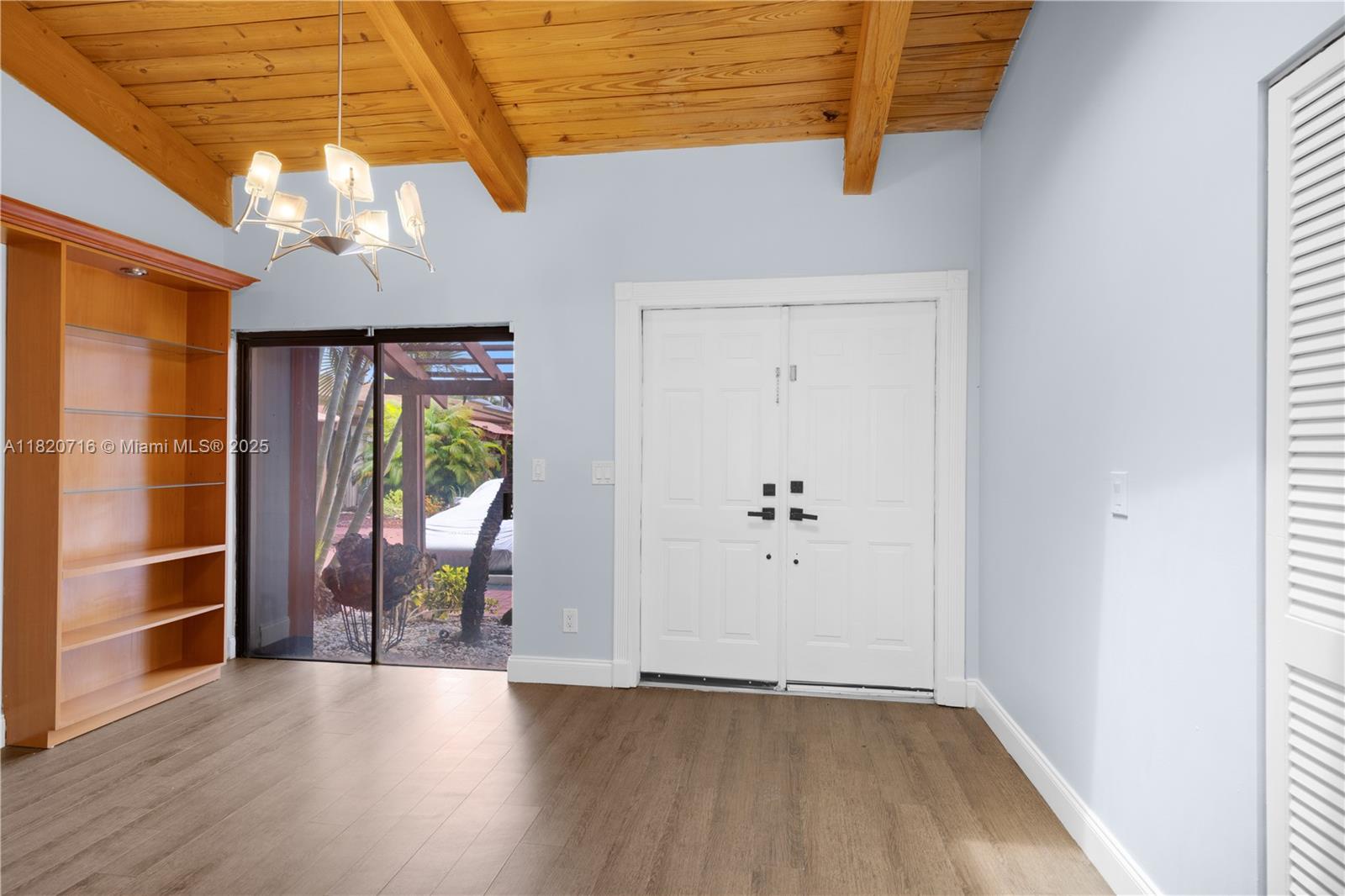 HARBOURWOOD VILLAS - Residential Lease