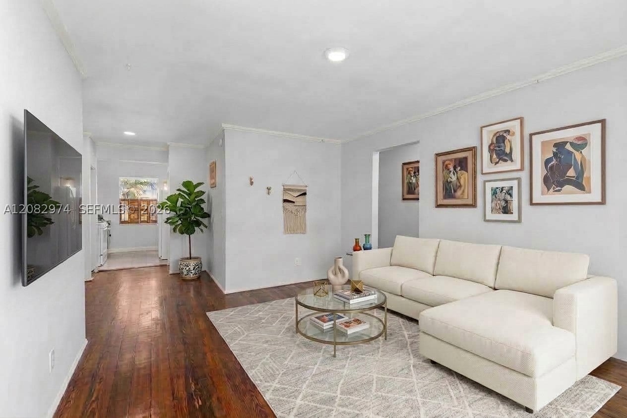1610 Michigan Ave 5